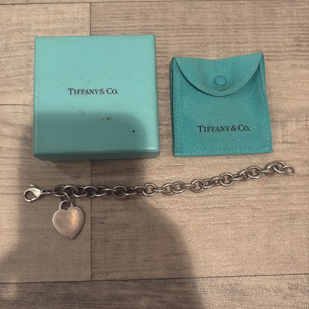 Tiffany & Co. Heart Tag Link Bracelet - Picture 3 of 3